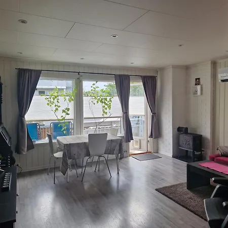 Appartement The Pink Googly Eyed House