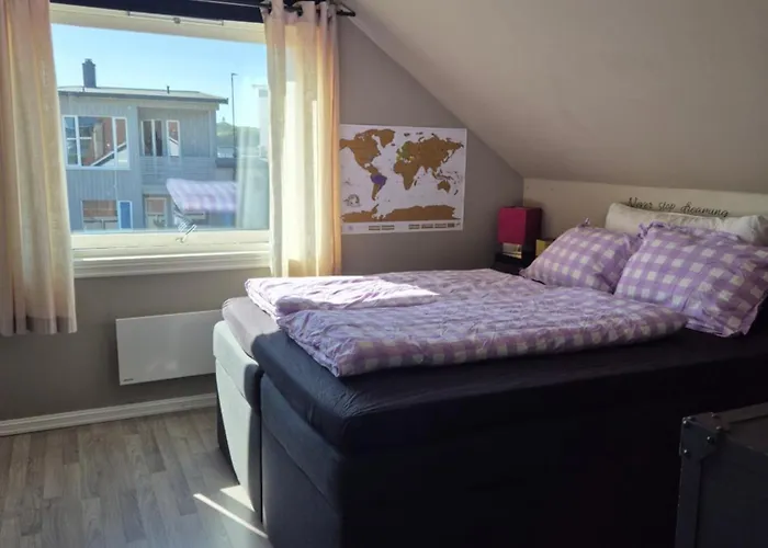 The Pink Googly Eyed House * Tjelta